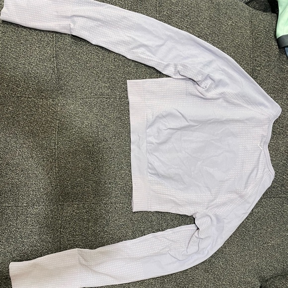 Gymshark sat VITAL SEAMLESS 2.0 CROP TOP and shorts set. - Picture 3 of 6